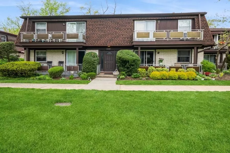 Valley Cottage, NY 10989,6 Church LN #A