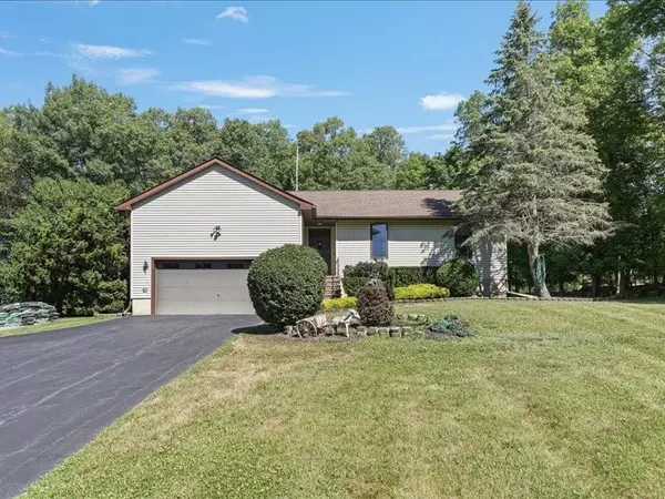 97 Carter RD, New Hampton, NY 10958