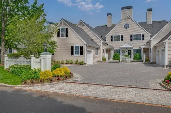 White Plains, NY 10605,43 Wyndham Close