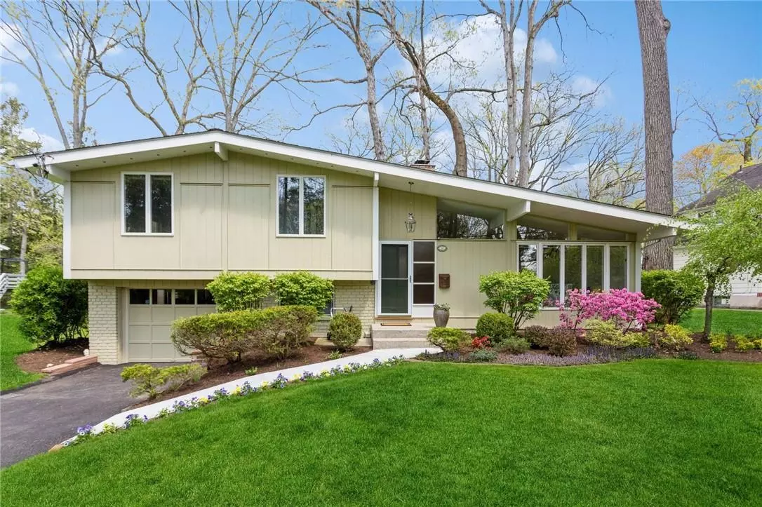 White Plains, NY 10606,11 Oakley RD