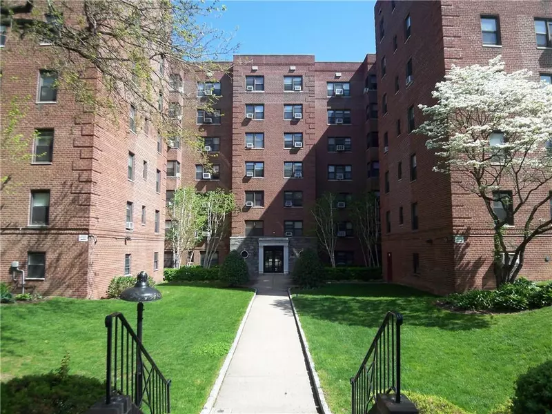 465 E Lincoln AVE #221, Mount Vernon, NY 10552