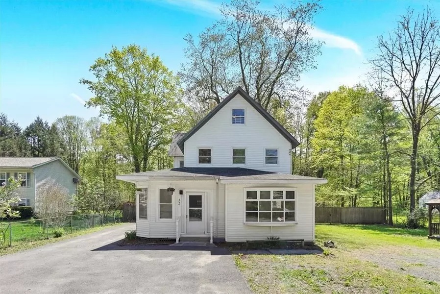 32 Grist Mill RD, Tillson, NY 12486