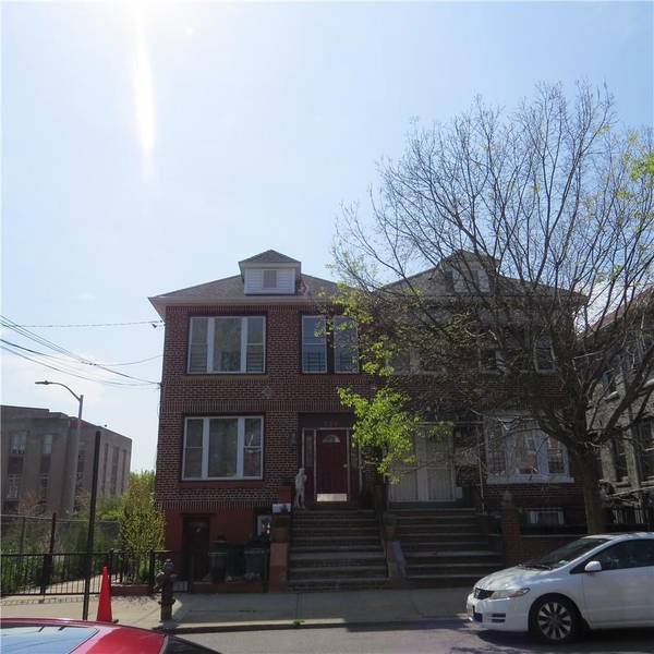 727 Noble AVE #top floor # 2, Bronx, NY 10473