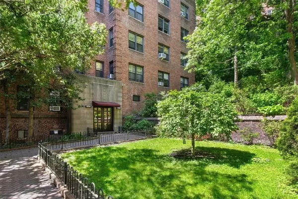 3015 Riverdale AVE #2D, Bronx, NY 10463