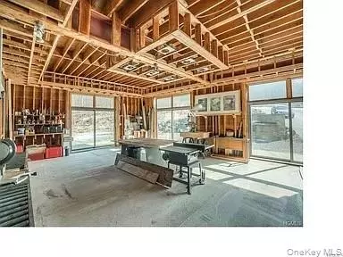 Warwick, NY 10990,58 Strang LN