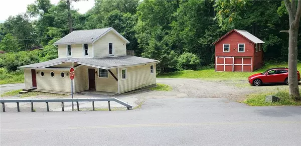 443 Oscawana Lake RD, Putnam Valley, NY 10579