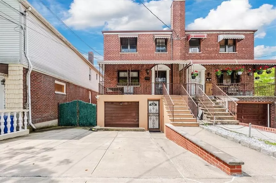 1665 Tomlinson AVE, Bronx, NY 10461