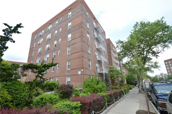 501 Riverdale AVE #2J, Yonkers, NY 10705