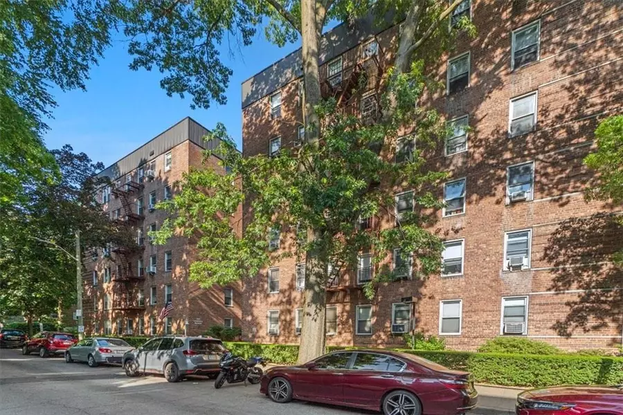 2 Louisiana AVE #5H, Bronxville, NY 10708