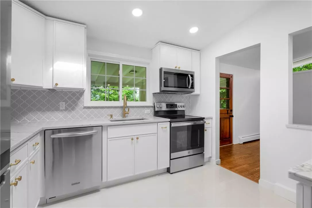 Mount Kisco, NY 10549,123 Stanwood RD