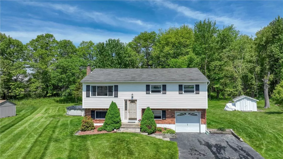 Washingtonville, NY 10992,8 Patriot LN