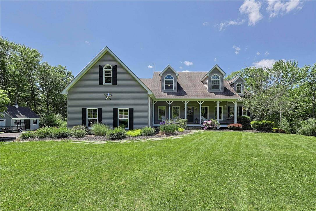 6 Moonstone LN, La Grange Ville, NY 12540