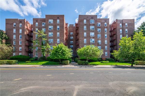 126 Church ST #2L, New Rochelle, NY 10805