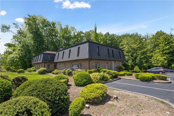 Nanuet, NY 10954,275 Route 304 #300