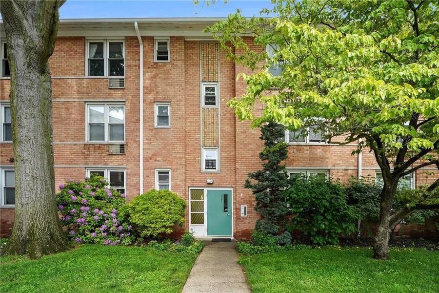 25 Trinity PL #3f, New Rochelle, NY 10805