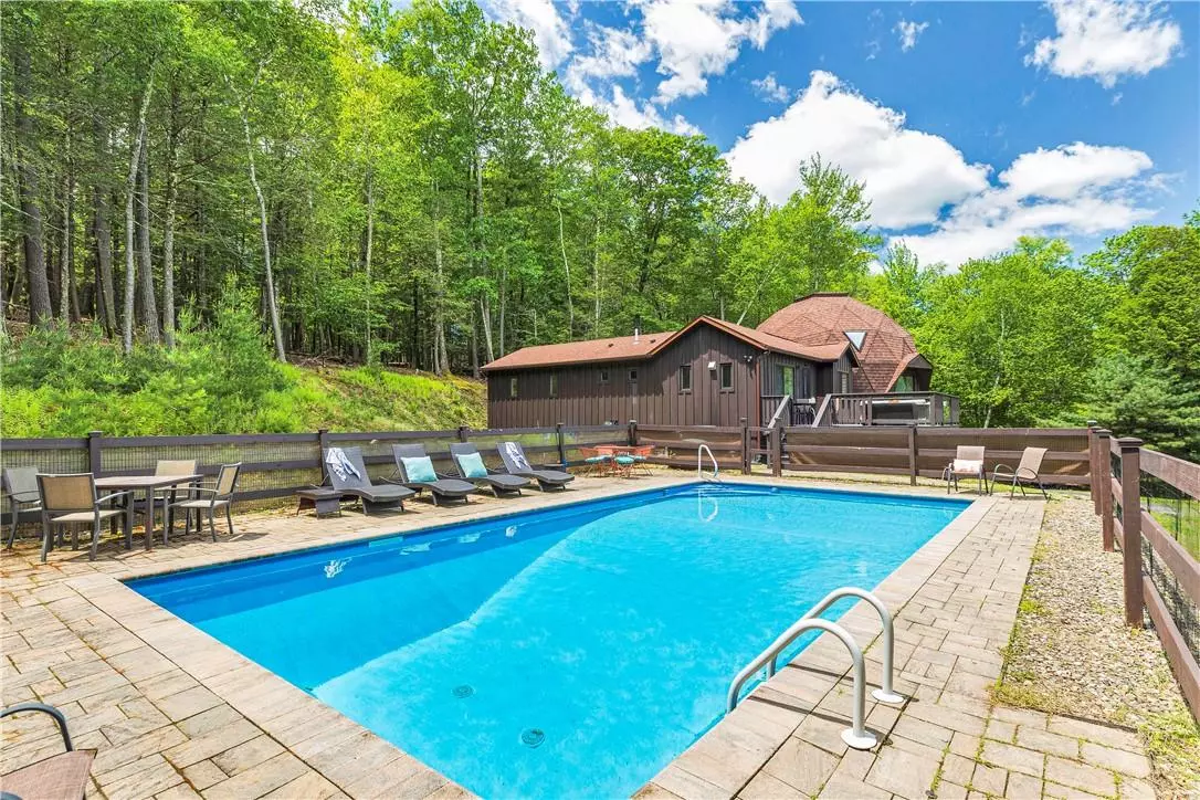 Bearsville, NY 12409,15 Manitou WAY