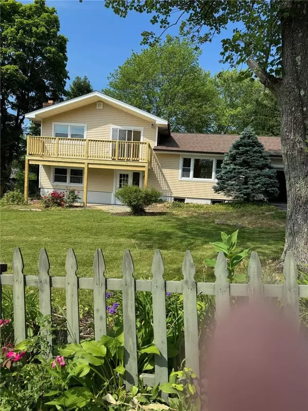 57 Mayer DR, Highland, NY 12528