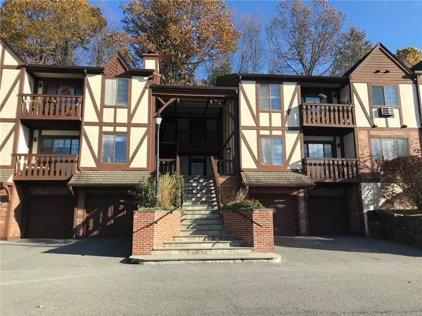 Mount Kisco, NY 10549,111 Foxwood CIR