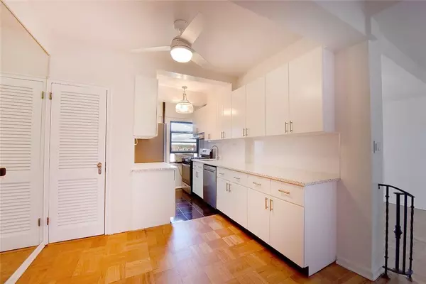 New York (manhattan), NY 10034,75 Park TER #D74