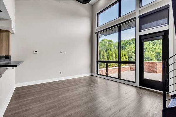 Mamaroneck, NY 10543,172 E Prospect AVE #308