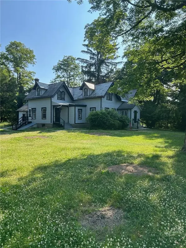 Staatsburg, NY 12580,165 S Cross RD #3