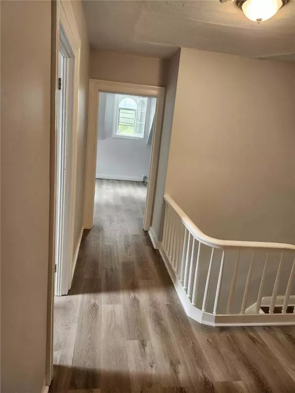 Staatsburg, NY 12580,165 S Cross RD #1