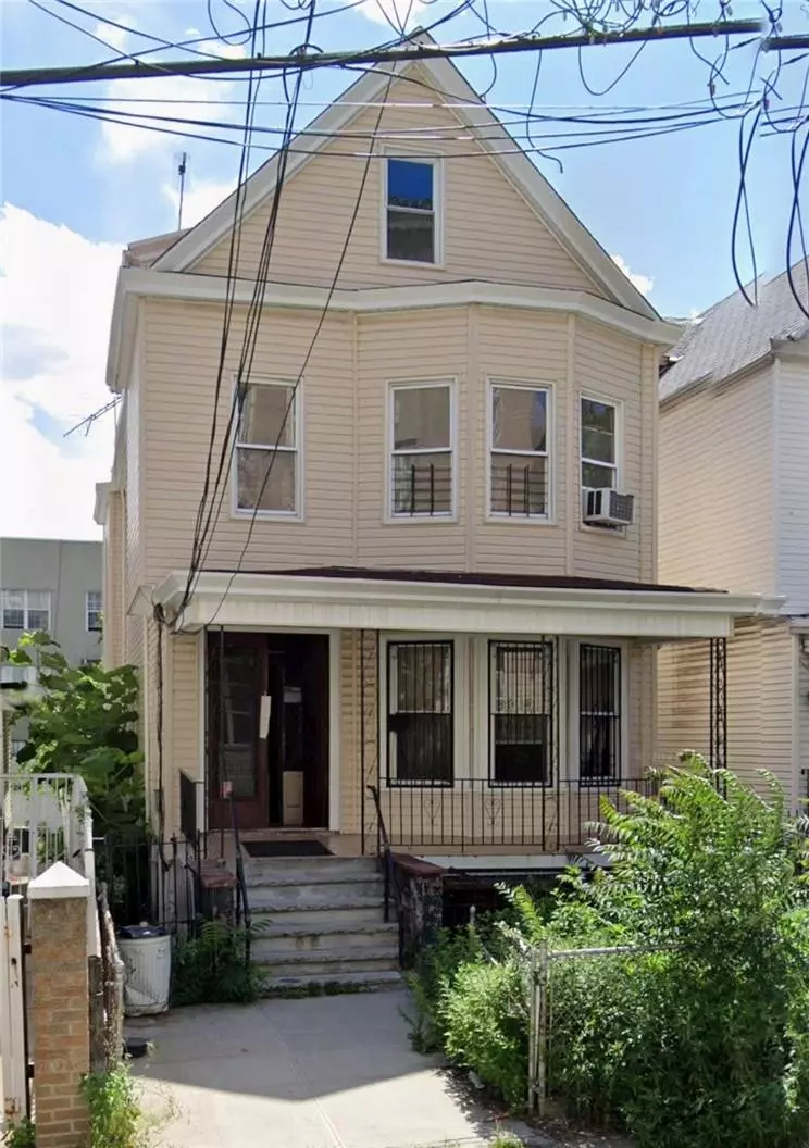 Bronx, NY 10453,76 Clinton PL