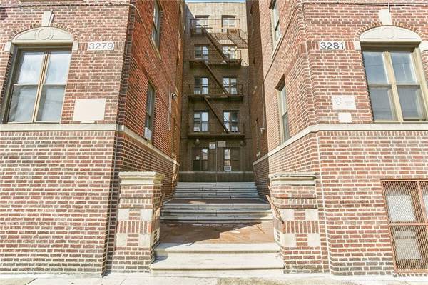 Bronx, NY 10467,3279 Hull AVE #12A