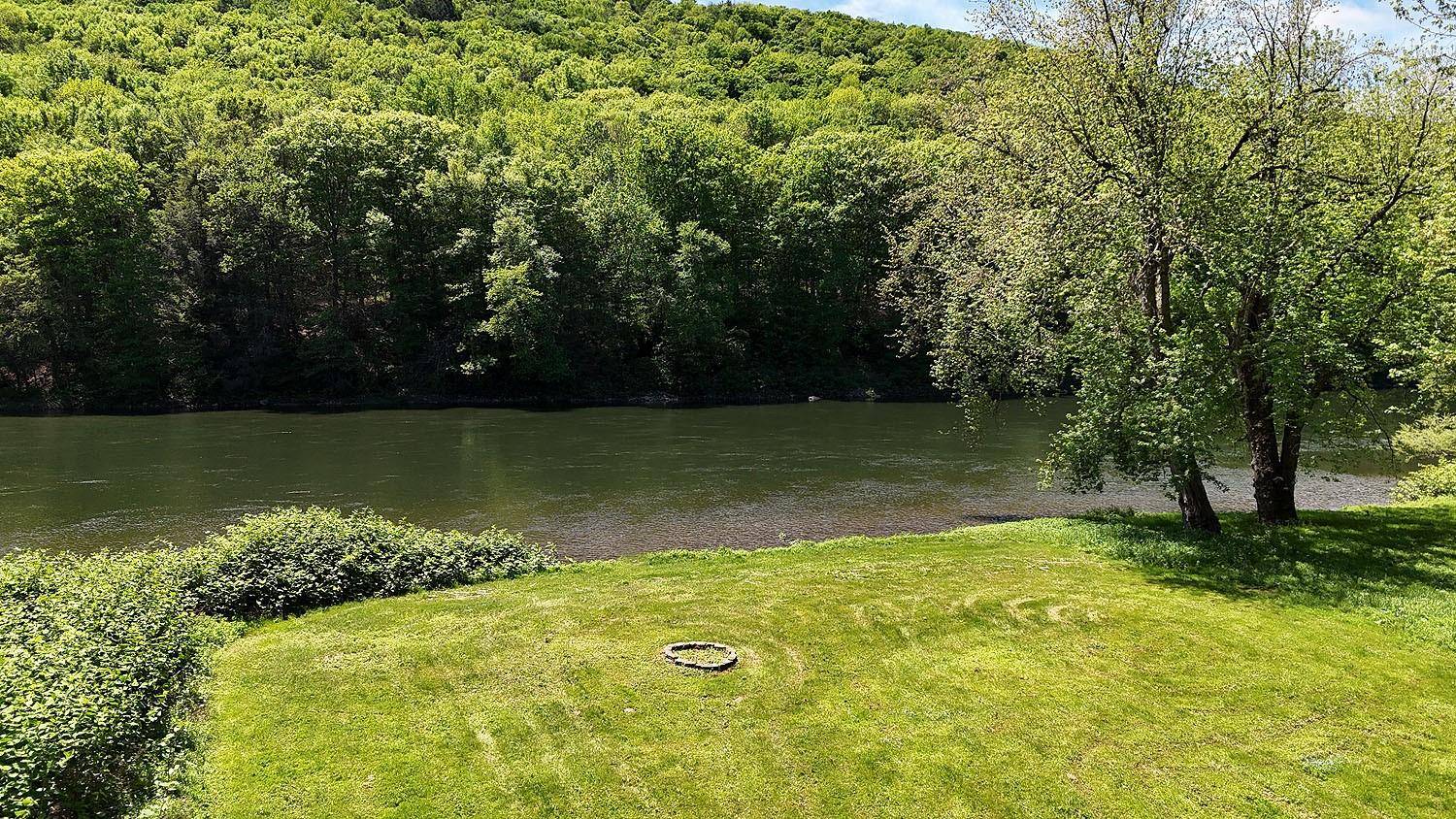 Long Eddy, NY 12736,10 Ferry ST