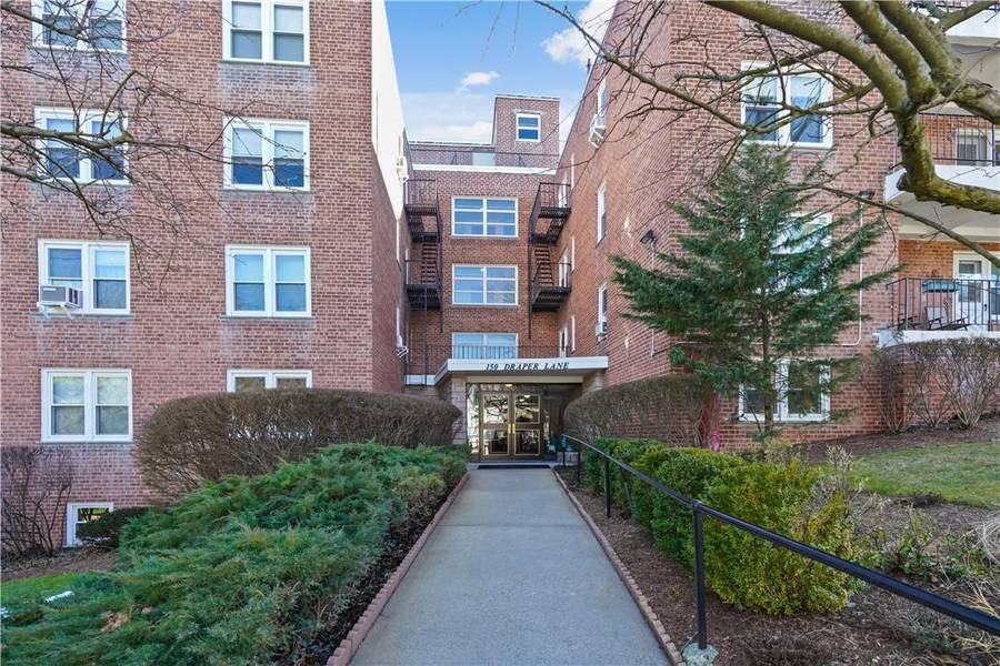 150 Draper LN #1J N, Dobbs Ferry, NY 10522