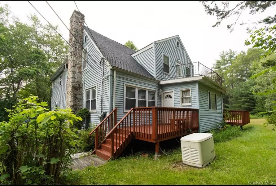 520 Mamakating RD, Wurtsboro, NY 12790