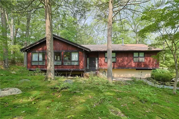 Tuxedo Park, NY 10987,154 Maple Brook RD