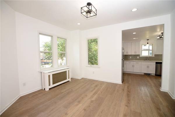 Pleasantville, NY 10570,15 Cooley ST