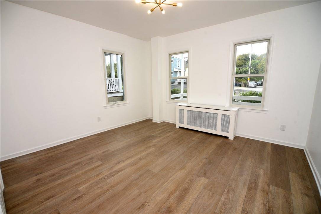 Pleasantville, NY 10570,15 Cooley ST