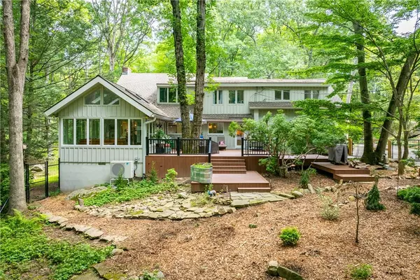 Pound Ridge, NY 10576,85 Eastwoods RD