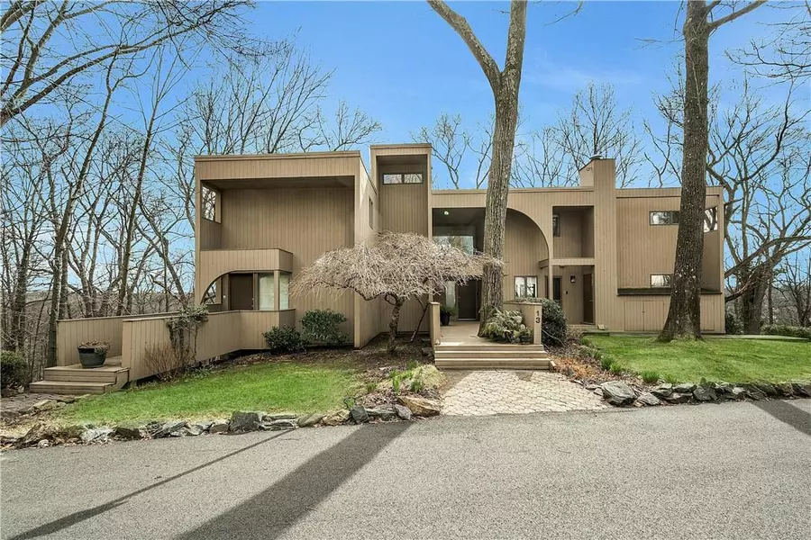 13 Summit TER, Dobbs Ferry, NY 10522