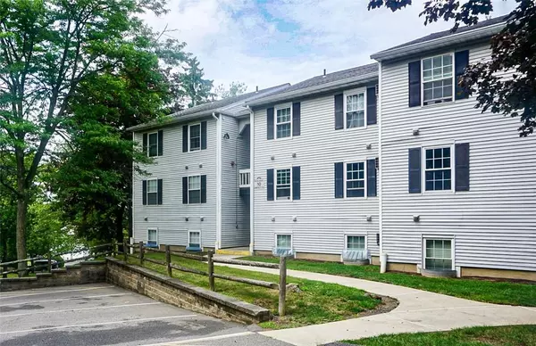 10 Lexington HL #7,  Harriman,  NY 10926