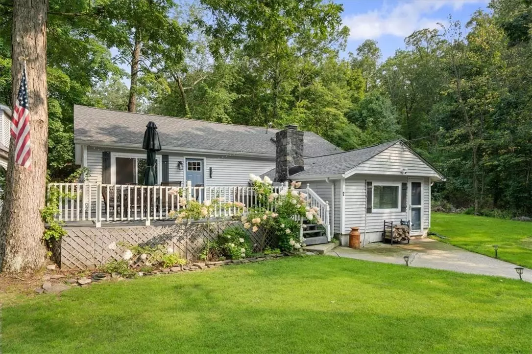 Greenwood Lake, NY 10925,2 Cedar RD