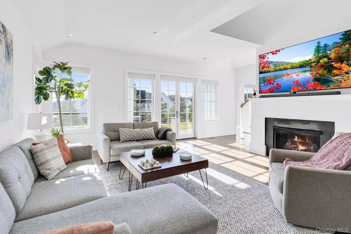 Rye Brook, NY 10573,14 Lavender LN