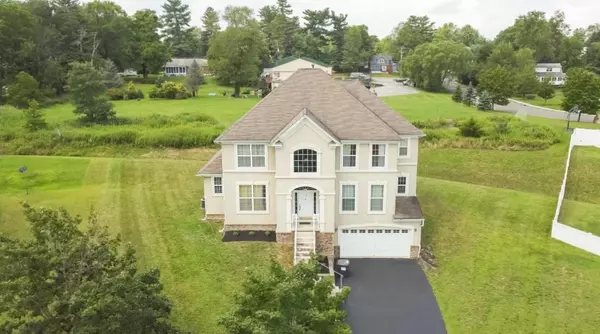 Walden, NY 12586,5 Blossom CT