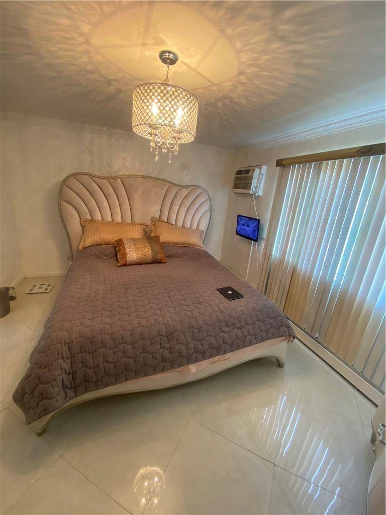 Bronx, NY 10473,123 WhitePlains RD