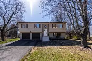 8 Ridge RD, Poughkeepsie, NY 12603