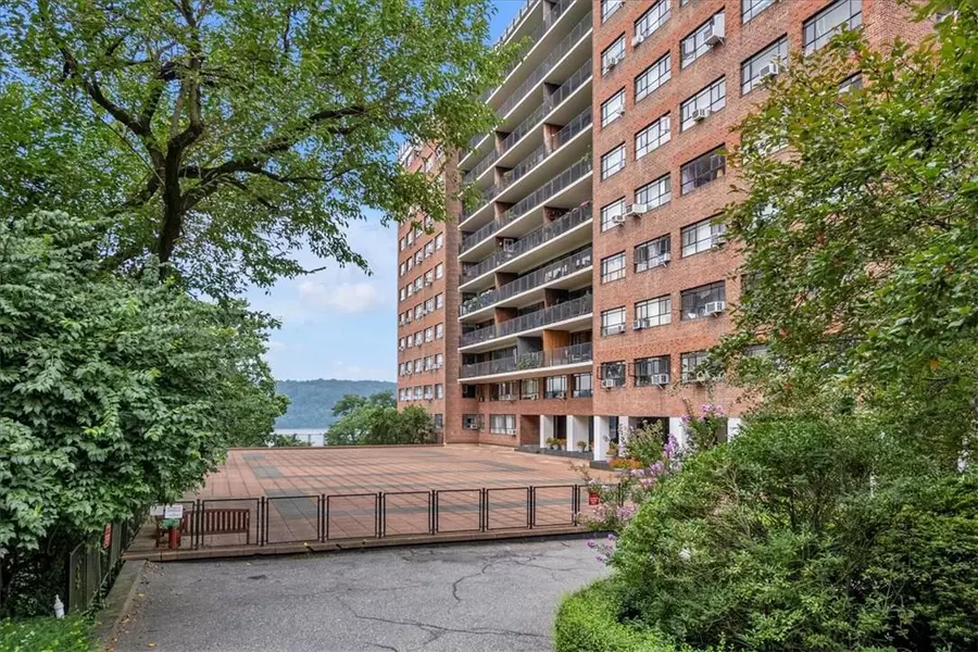 2727 Palisade AVE #7B, Bronx, NY 10463