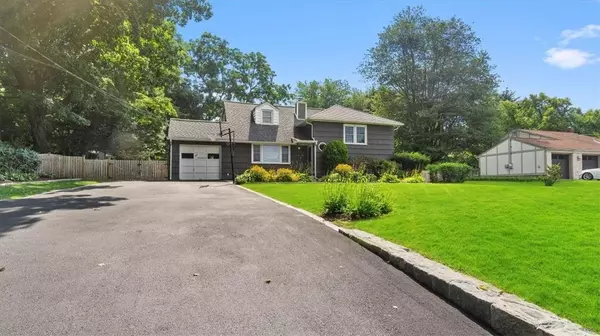 Yorktown Heights, NY 10598,3426 Gomer ST