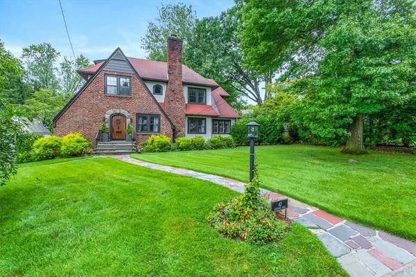 Scarsdale, NY 10583,42 Edgewood RD