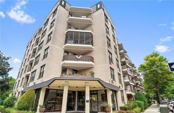 Bronx, NY 10461,1874 Pelham Pkwy #3a