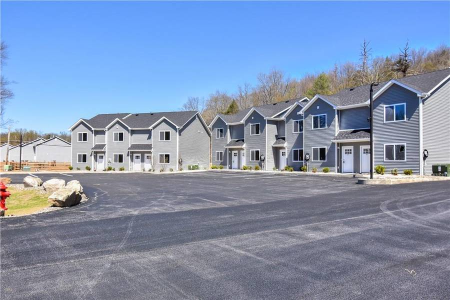 42 LEVY PL, Saugerties, NY 12477