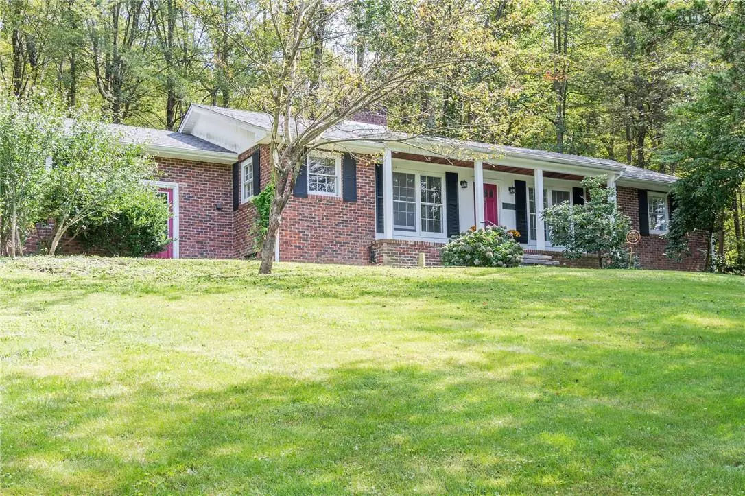 Hyde Park, NY 12538,126 Roosevelt RD