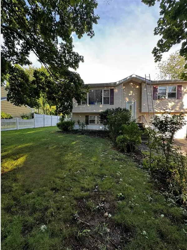 Nanuet, NY 10954,20 Drayton PL