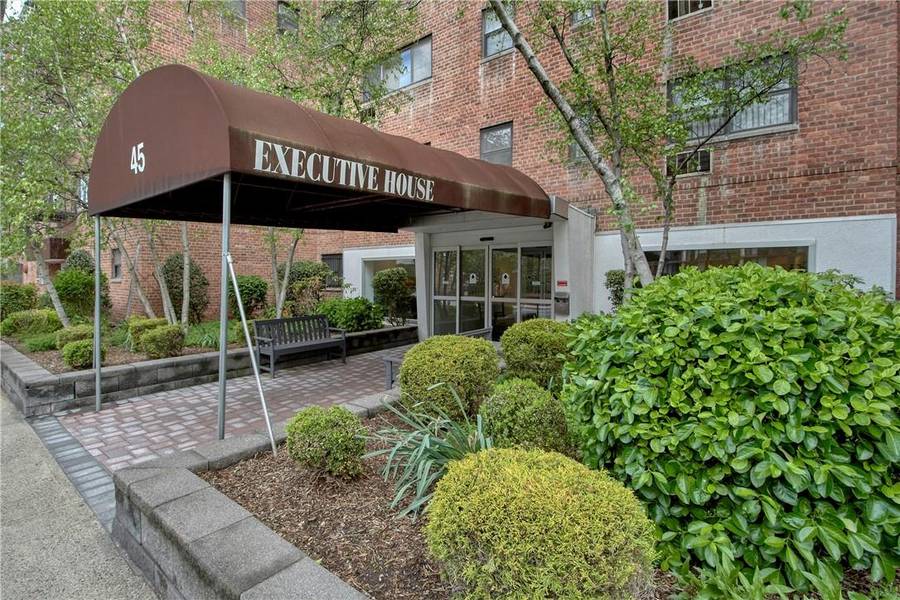 45 E Hartsdale AVE #2F, Hartsdale, NY 10530